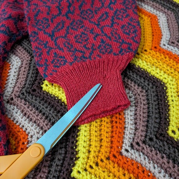 M Vintage Peruvian Connection Long Sleeve Red Knit Dress Bolivia h348 - Picture 7 of 9